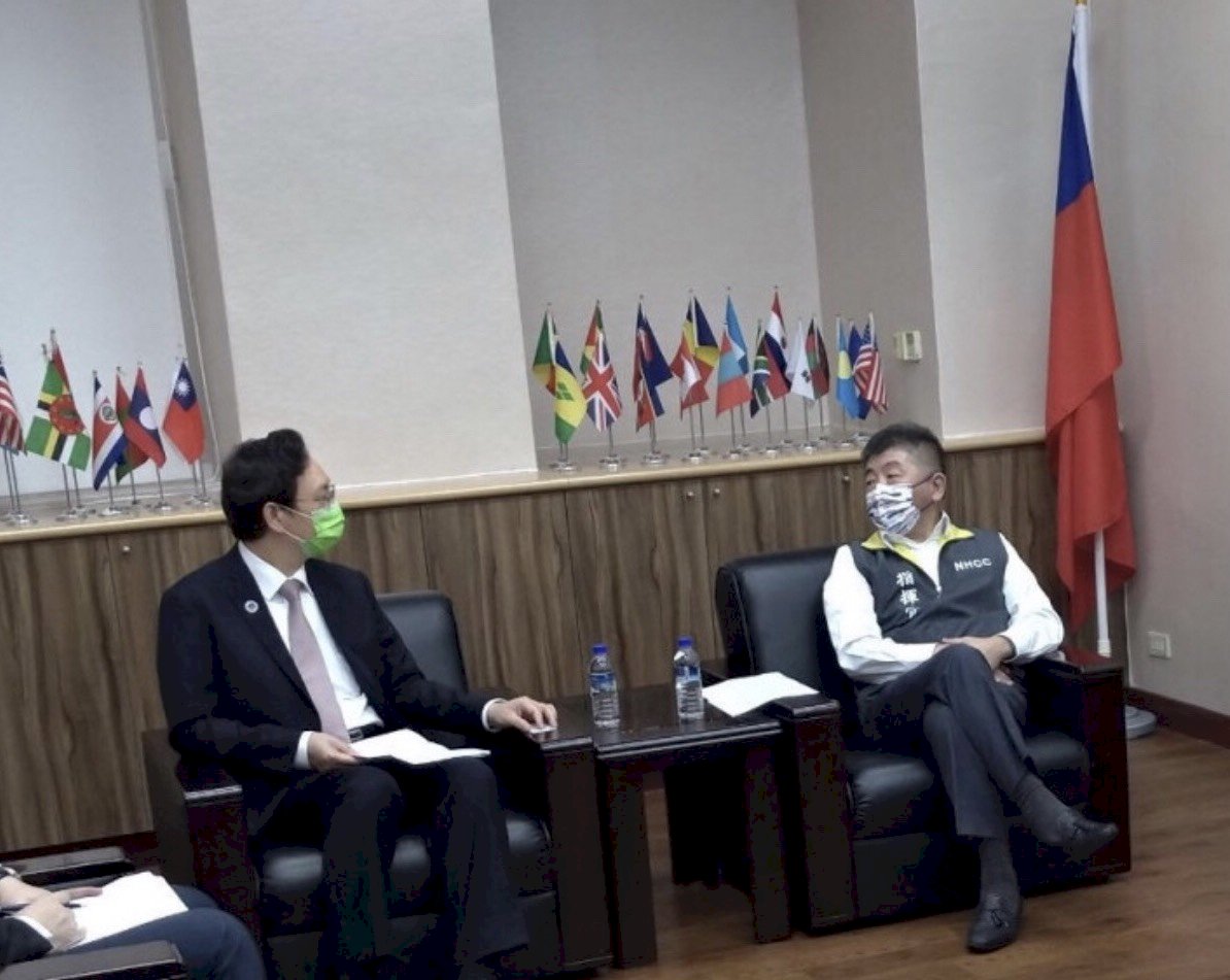 童振源轉達僑界抗疫需求 陳時中：兼顧台灣防疫下將適時紓解台僑困境