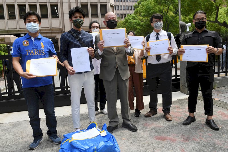 民團推罷免林昶佐 送出第一階段提議書