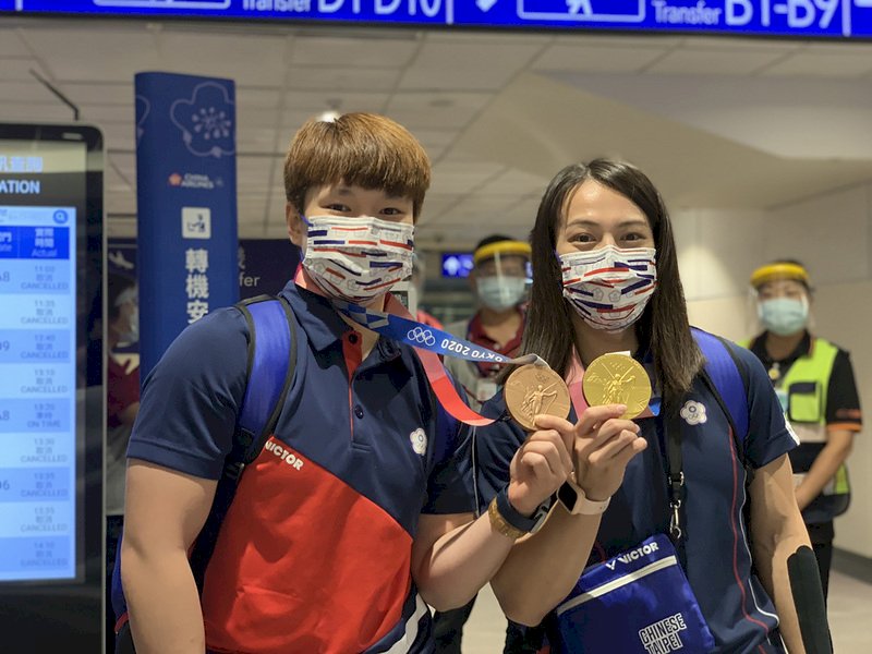 東奧選手返台 郭婞淳陳玟卉成焦點