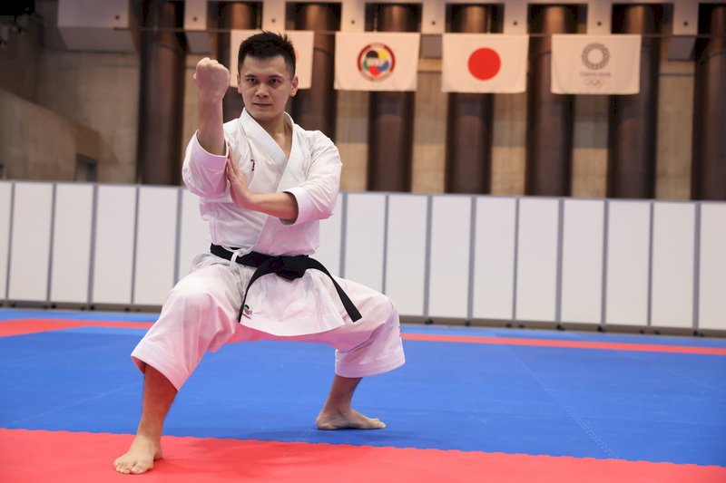 曾在2018年雅加達亞運摘下銀牌的台灣空手道好手王翌達，2日在東京武道館練習備戰奧運。 (圖：中央社)