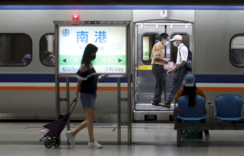 台鐵2023年加薪 工會：中秋、國慶正常出勤