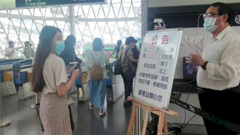 台鐵基隆段號誌故障 列車大誤點