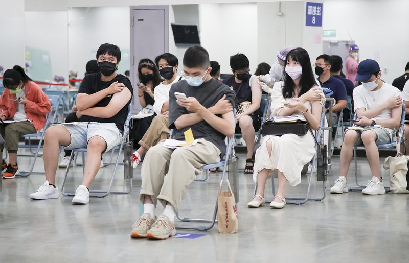 全台疫苗接種逾1300萬劑 涵蓋率近5成