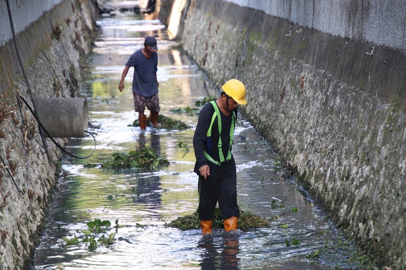 颱風璨樹陸警範圍擴大 增加高雄地區