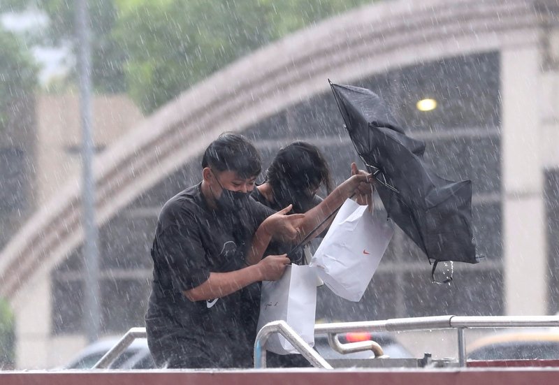 颱風璨樹解除陸上警報 5縣市仍要注意大雨