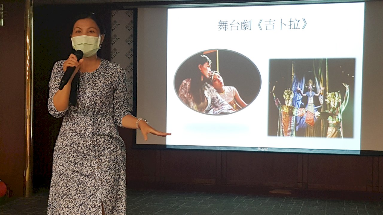 新住民戲說人生 帶愛女共演舞台劇綻放母國文化