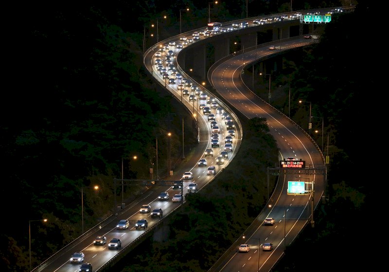 中秋連假尾聲 國道10小時免收費、9路段易塞