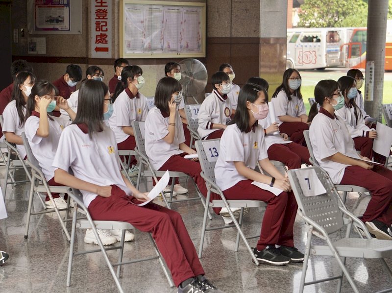 疫苗涵蓋率破5成 學生是否打第二劑BNT待評估