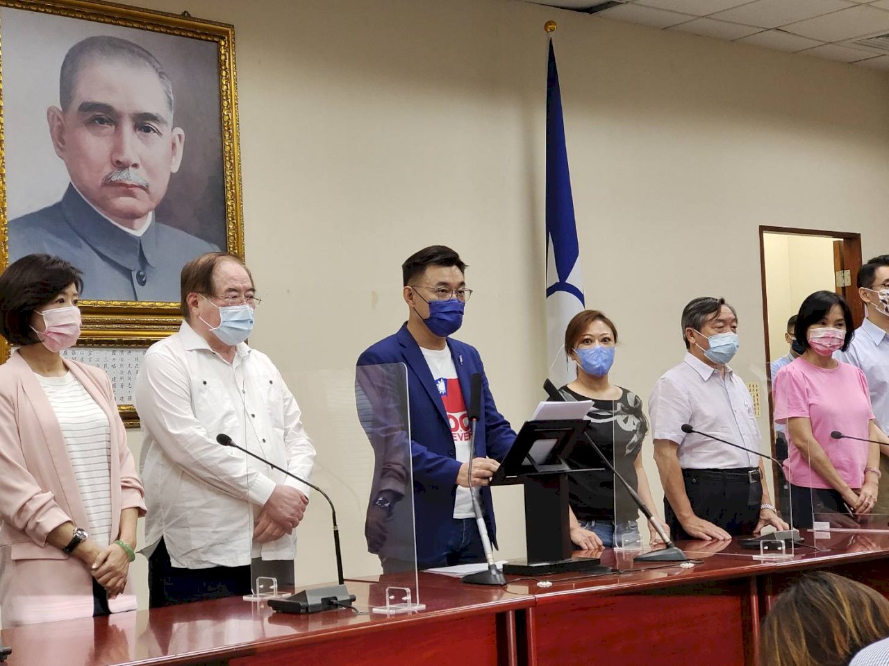 朱立倫穩定領先 江啟臣宣布敗選 率黨務主管總辭