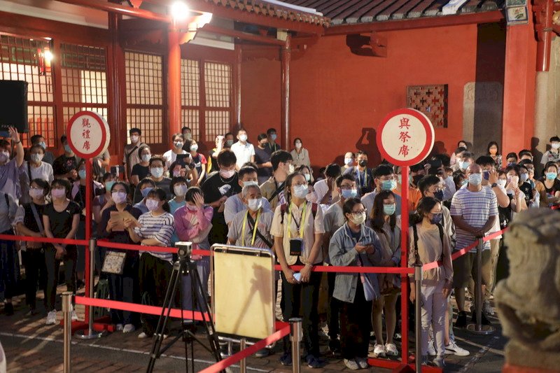 全台首學台南孔廟28日祭孔,因COVID-19疫情,大成殿觀禮人數限制300人。中央社記者張榮祥台南攝 110年9月28日 (圖:中央社)