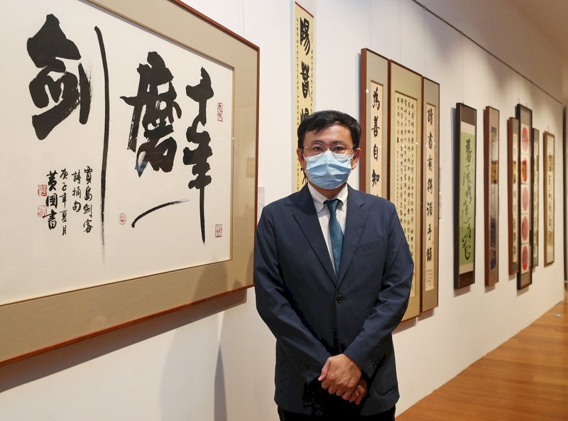 坦言有污點欠缺勇敢 黃國書自比曾像路口監視器