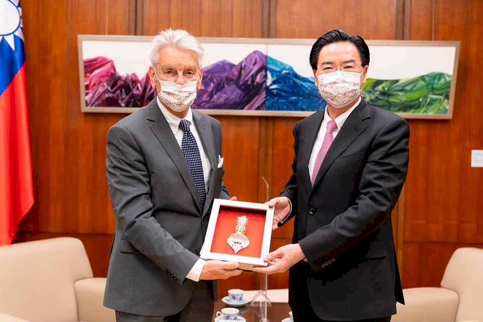 李察訪台 吳釗燮:互助情誼不受蠻橫威脅而退讓
