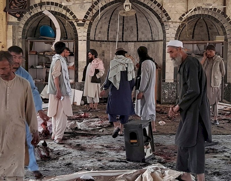阿富汗清真寺遭自殺攻擊 至少55死數十傷