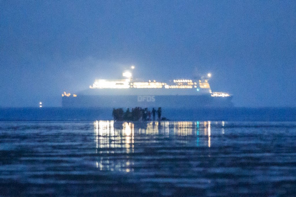 過去2天 逾千名移民搭船跨越英吉利海峽到英國
