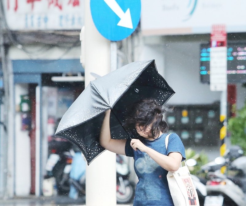 颱風今明兩天影響最大 北部東部恆春半島防豪大雨