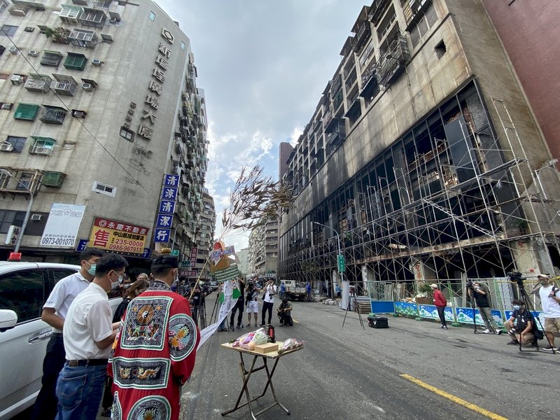 哀悼城中城大火 財政部公股事業捐助2250萬