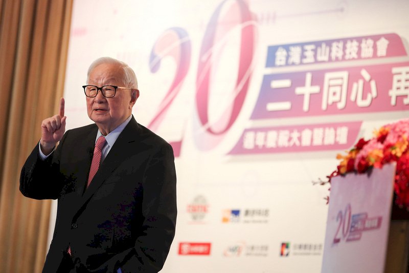 張忠謀：台積電是地緣政治必爭之地 地位會更重要