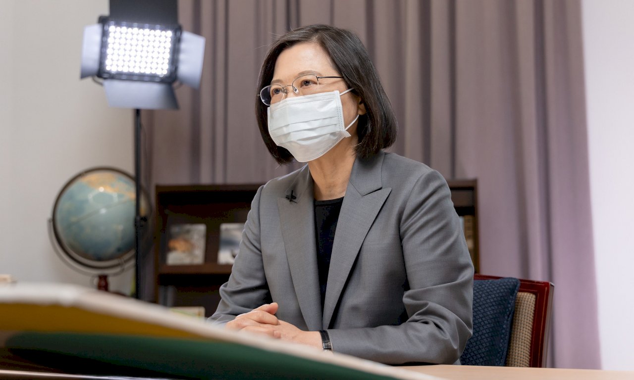 總統：疫後經濟復甦 須掌握資本市場三大發展方向