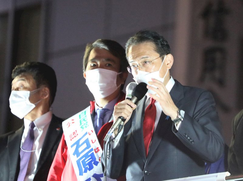 日本眾議院選前之夜 首相岸田助選場子鬧烘烘