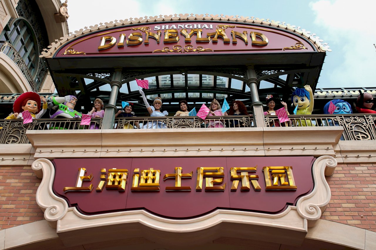 確診者曾到訪 上海迪士尼宣布停止遊客進入