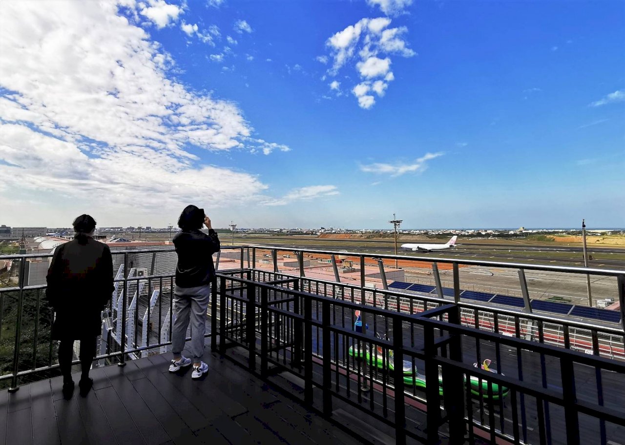 桃機觀景台今重新開放 嚴格把關落實分流
