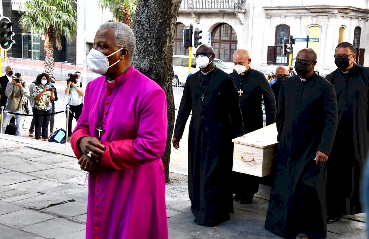 南非屠圖大主教辭世 停棺聖喬治大教堂供人瞻仰遺容