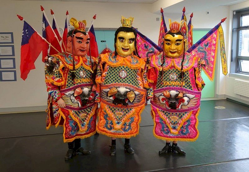 台灣首度參與都柏林農曆新年 踢踏舞三太子打頭陣