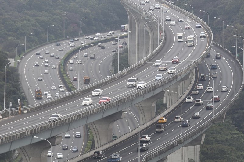 228連假收假日 預估國道9處北向路段易壅塞
