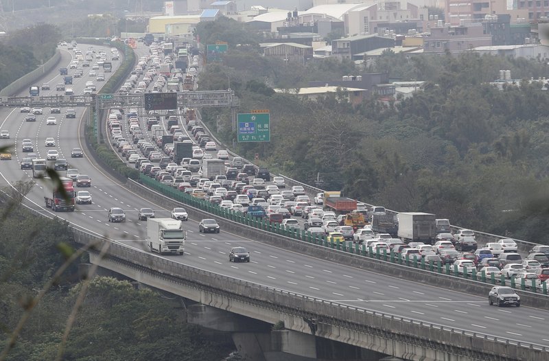 連假旅遊人潮多 27日國道注意13個地雷路段