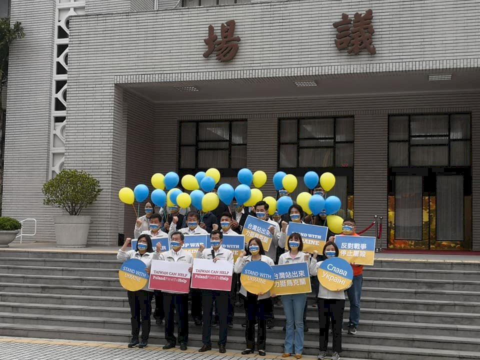 聲援烏克蘭台灣站出來 立委呼籲民眾捐輸提供難民即時援助