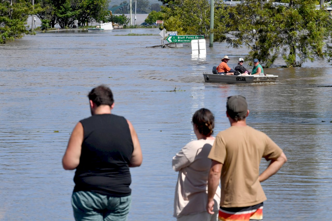 澳洲東海岸洪水災情持續 恐50萬人撤離