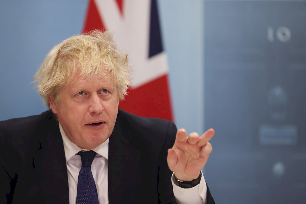 英國首相強生開除盟友 面對逼宮誓言持續奮戰