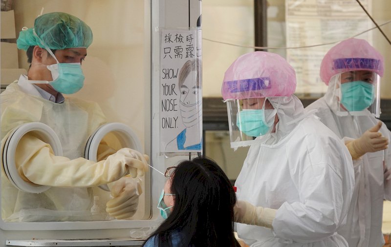 專家：BA.4、BA.5易偵測、免疫逃脫與傳播強 會再度感染 (影音)