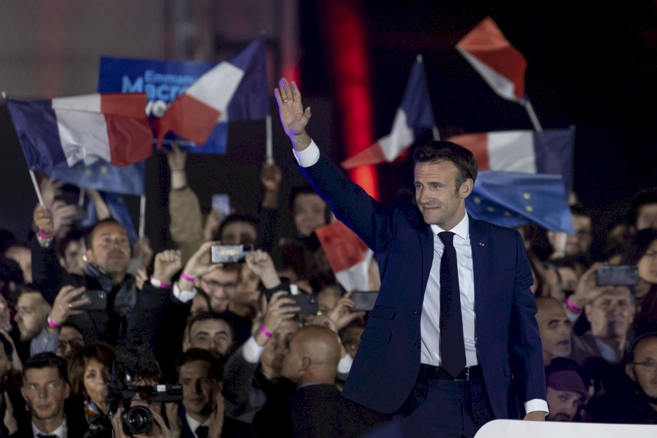 法國國會大選民調 馬克宏集團些微領先