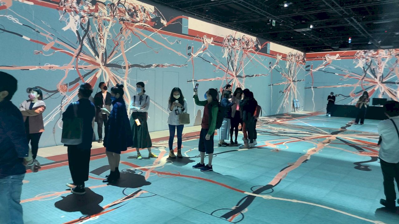 「台灣之光」吳哲宇生成藝術個展  引領走入NFT虛擬世界