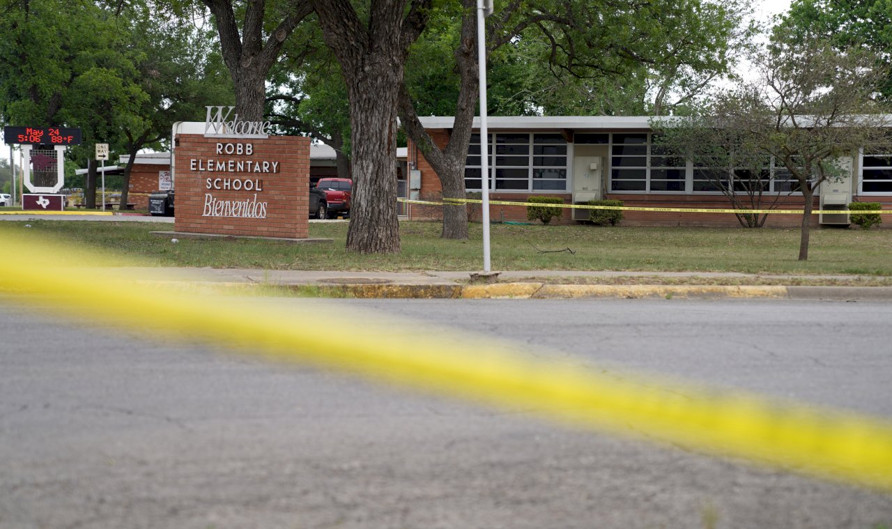 德州小學槍擊事件 14名孩童1名教師遇害