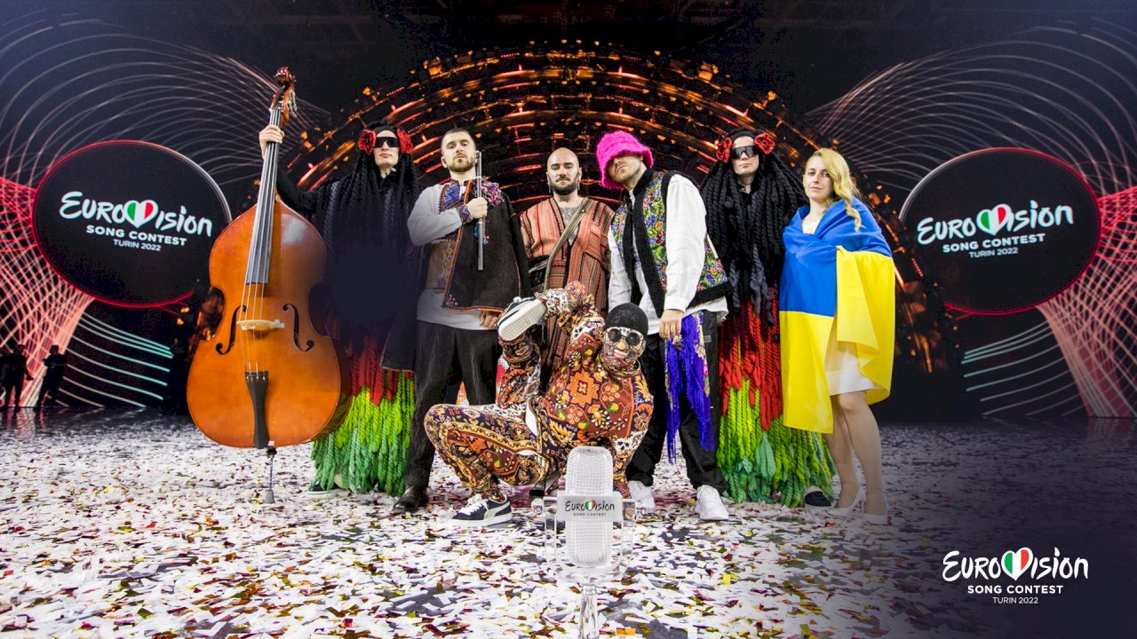 挺烏軍 烏樂團賣歐洲歌唱大賽獎盃募得90萬美元