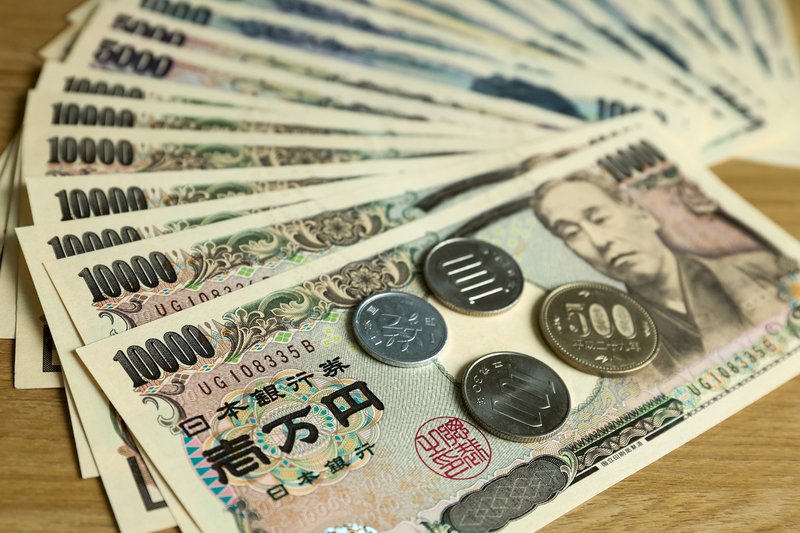 日本政府：關注日圓走貶必要時採取措施
