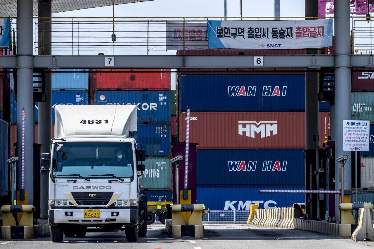 南韓卡車司機二度罷工 製造業供應鏈恐再癱瘓