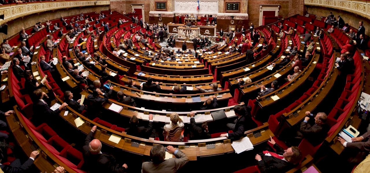 法國國會大選 新國會女性議員人數略降