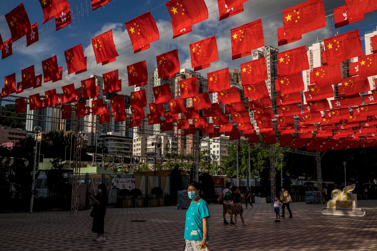回歸北京統治25週年 消失的香港邊界與飄搖年代的香港精神