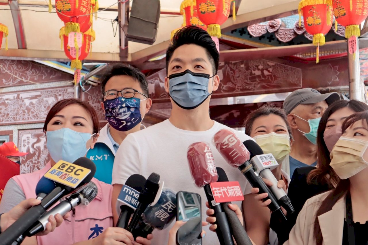 民進黨「捧黃抑蔣」收反效果 蔣萬安提醒:飼老鼠咬布袋教訓一次就好