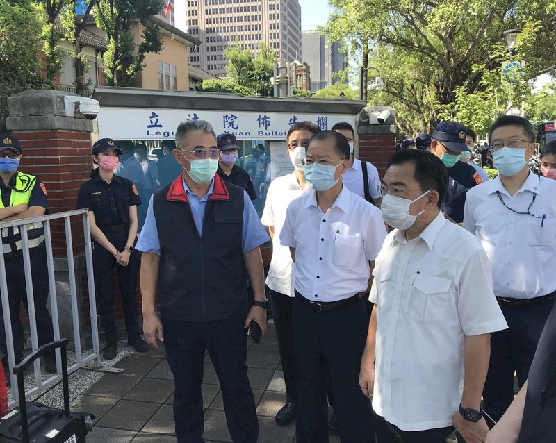 裴洛西訪立院統獨團體皆陳情 優勢警力維安