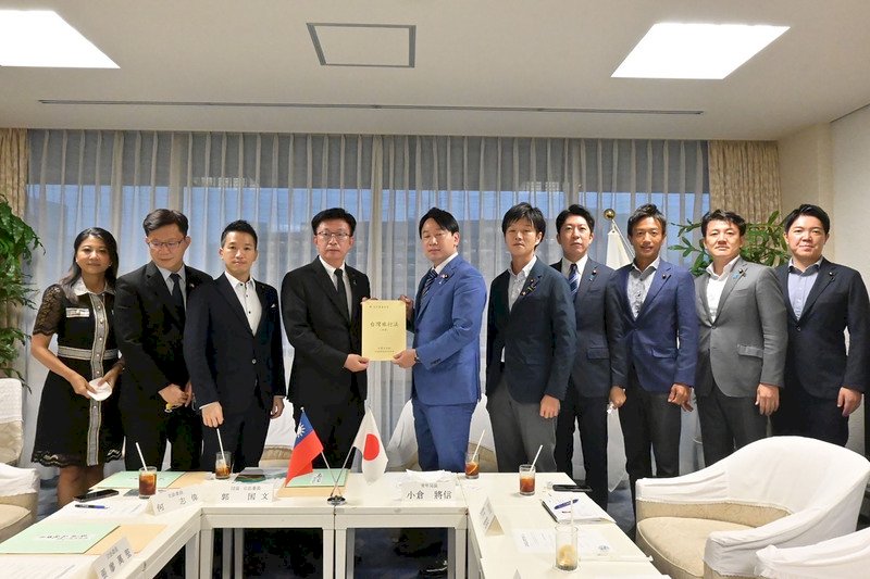 岸田新內閣多數親台 綠委訪日團此行見到3位