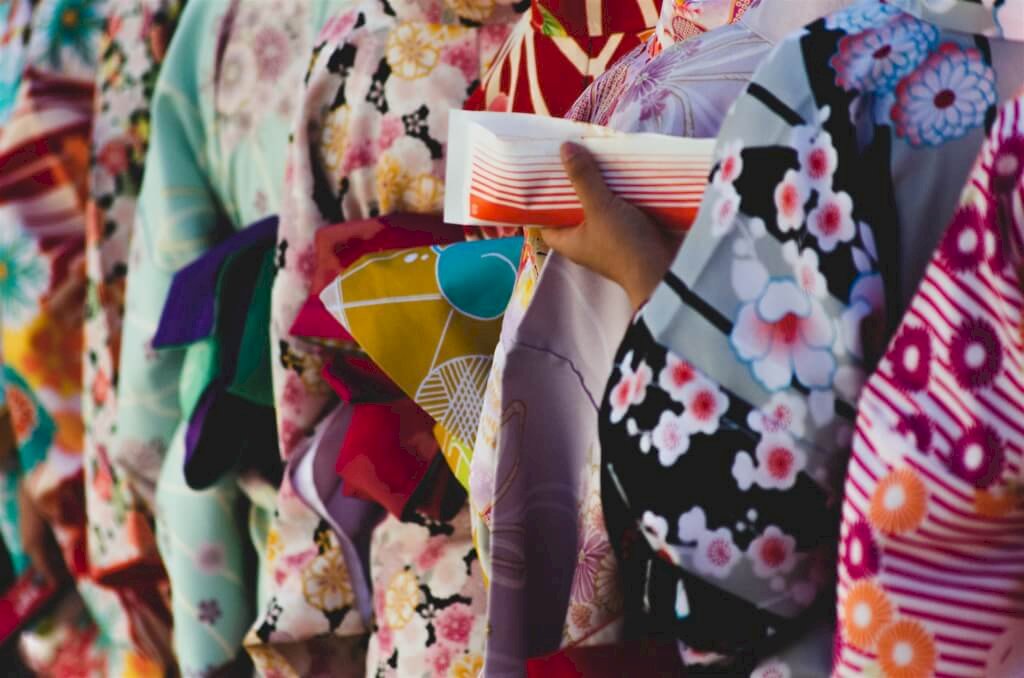 啥 ! 服飾公安 中國擬禁傷害民族情感服裝