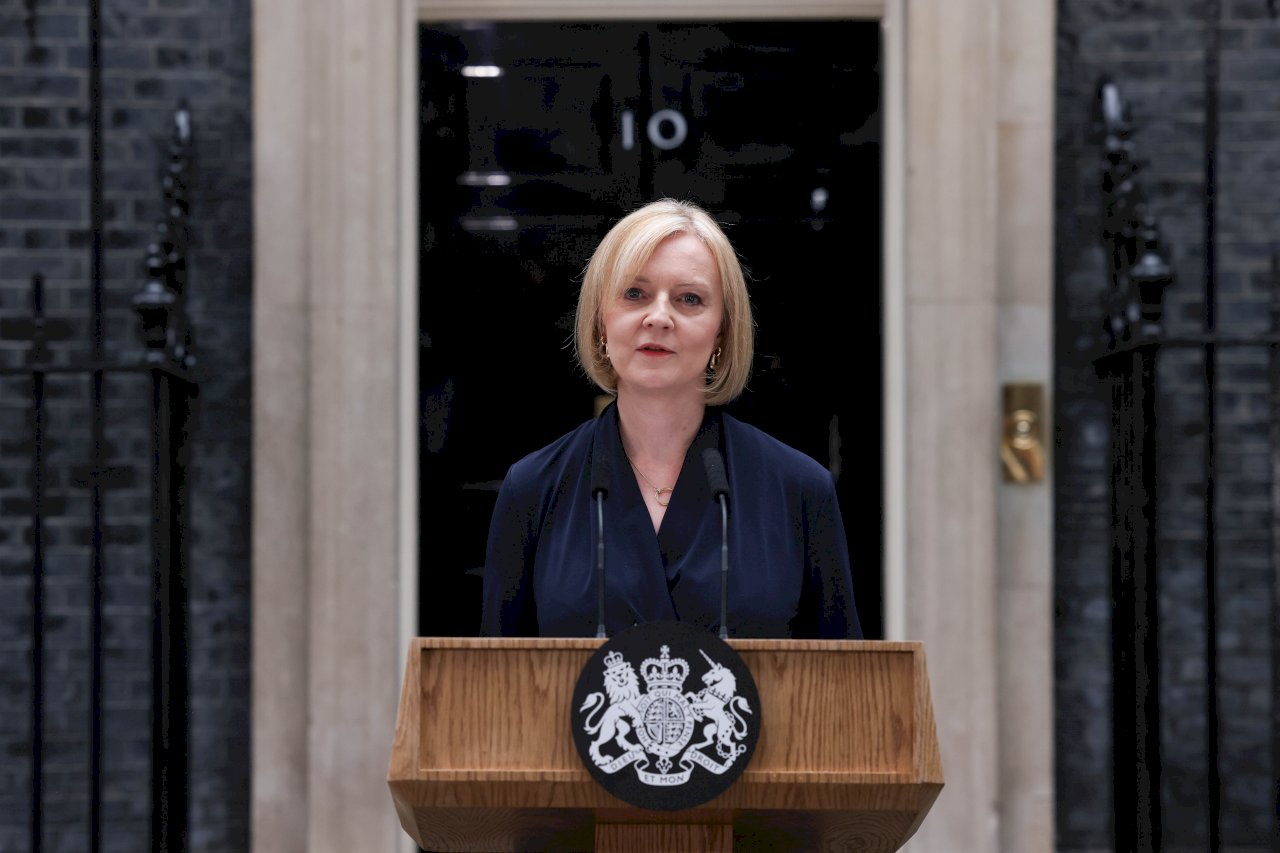 最年輕女首相的忠誠內閣 如何收服人心拯救英國?