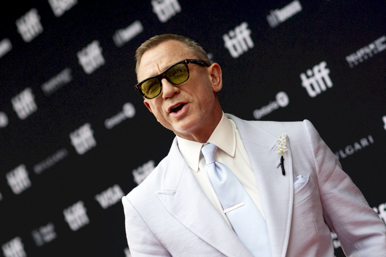 奧運開幕與女王合作 007男星:何其有幸
