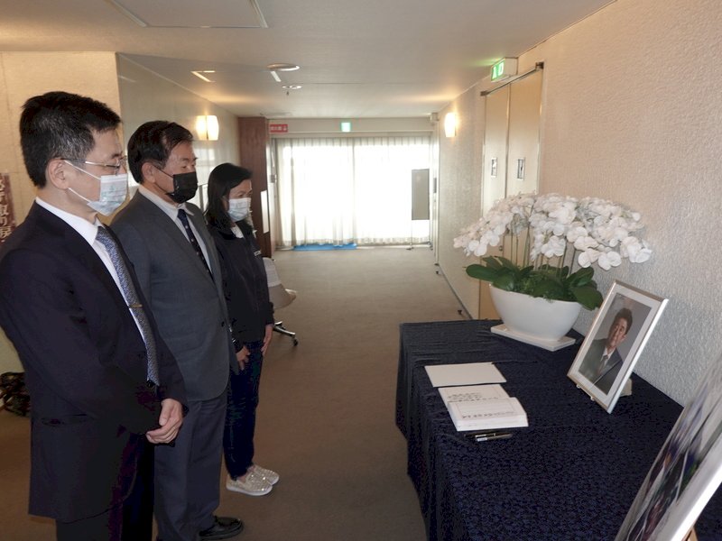 文總台灣吉日生活節前夕 江春男張瑞昌弔唁安倍