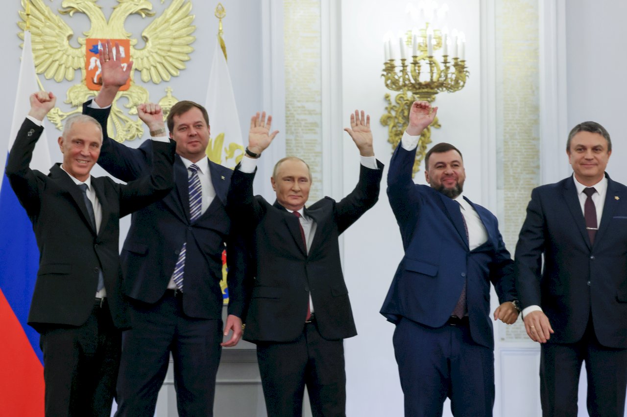 蒲亭簽署條約 正式併吞烏克蘭領土