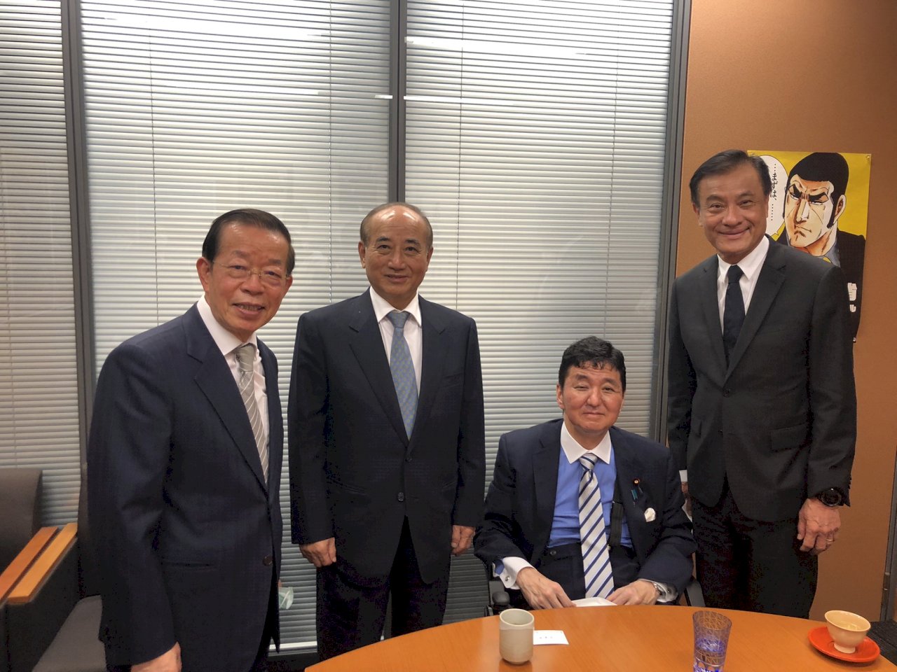 台灣弔唁團出席安倍國葬 岸信夫推特上傳合照
